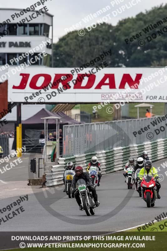 Vintage motorcycle club;eventdigitalimages;mallory park;mallory park trackday photographs;no limits trackdays;peter wileman photography;trackday digital images;trackday photos;vmcc festival 1000 bikes photographs